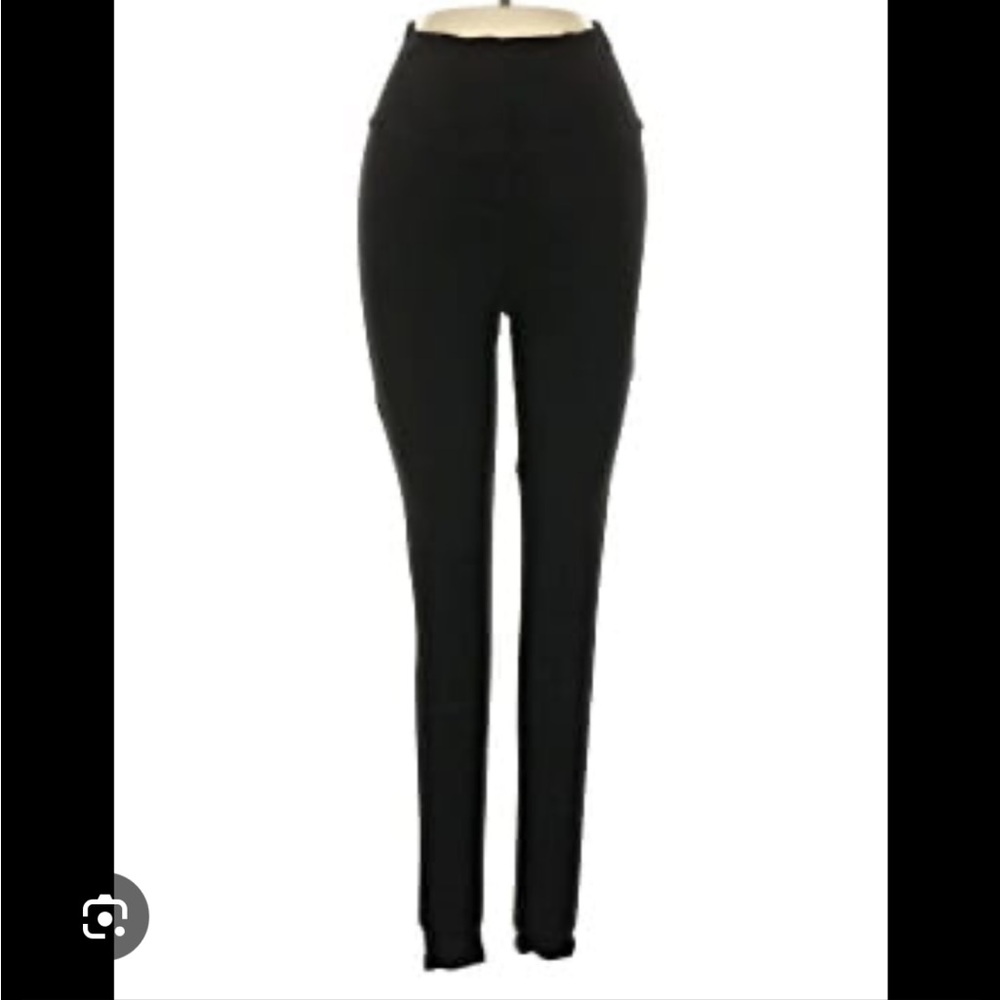 Adika Black Flared Leggings v bottom cut